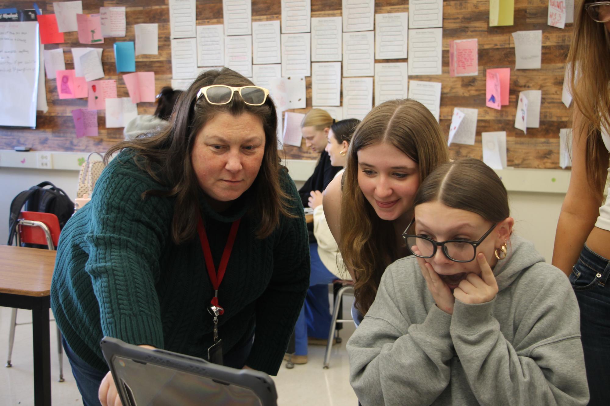 English teacher Jen Ryan said AI has posed a challenge to the way she challenges students to be independent thinnkers. "I’m concerned about their AI usage,” Ryan said. “I have started to assign more paper and pencil work that focuses on analysis than resorting to work that has right or wrong answers.”